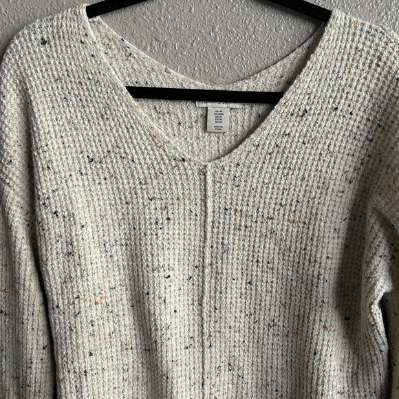 NWT Ruby‎ Moon speckled v-neck pullover cream sweater - Picture 3 of 9